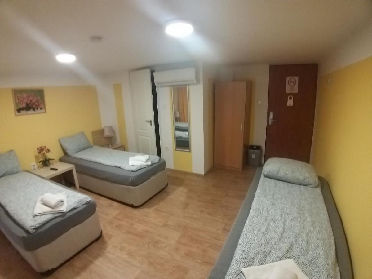 Deniz Guesthouse Budapeste Exterior foto